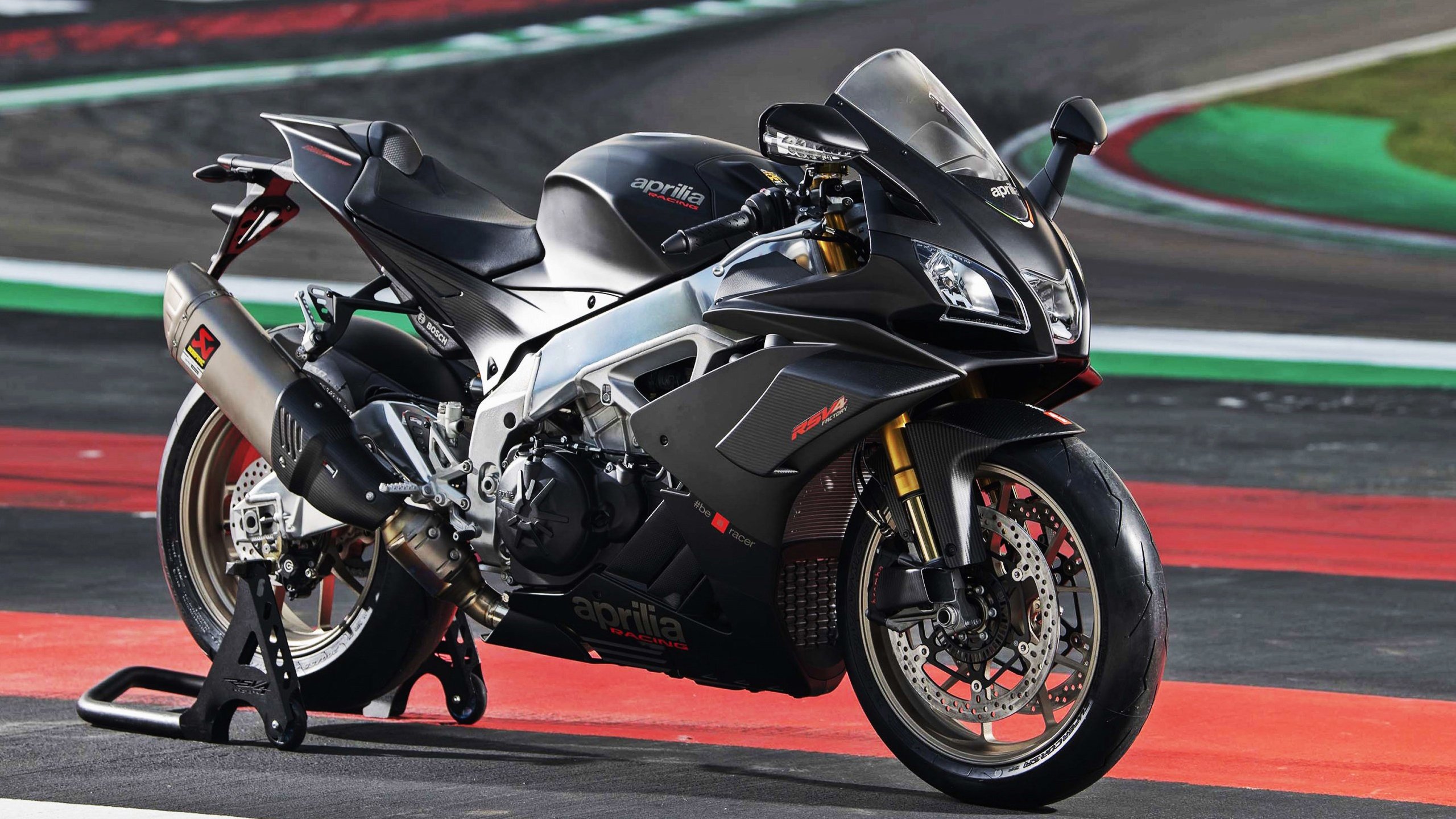 塞维利亚客场战平，晋级前景被质疑备受质疑，塞维利亚阵容2020主力阵容